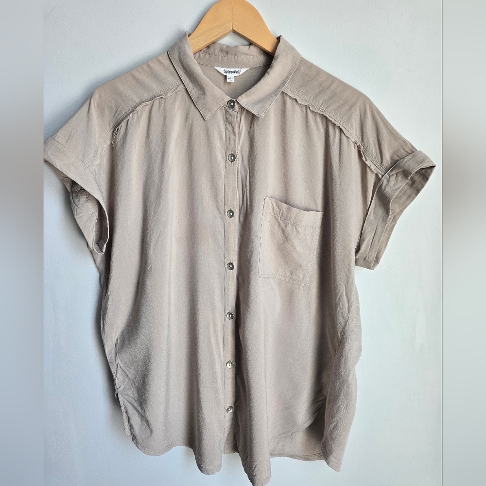 SPLENDID Light Taupe Button-Down Short Sleeve Cotton And Viscose Shirt